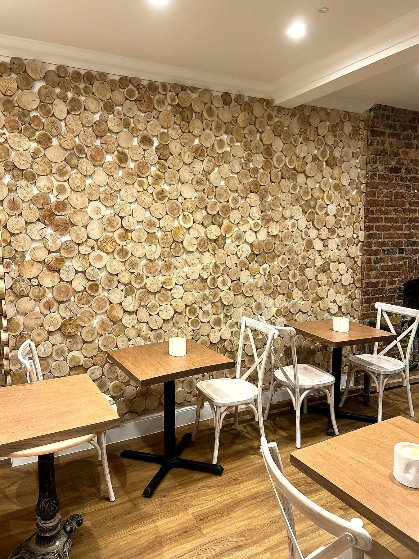 Wecord London — 02-cafe-disc